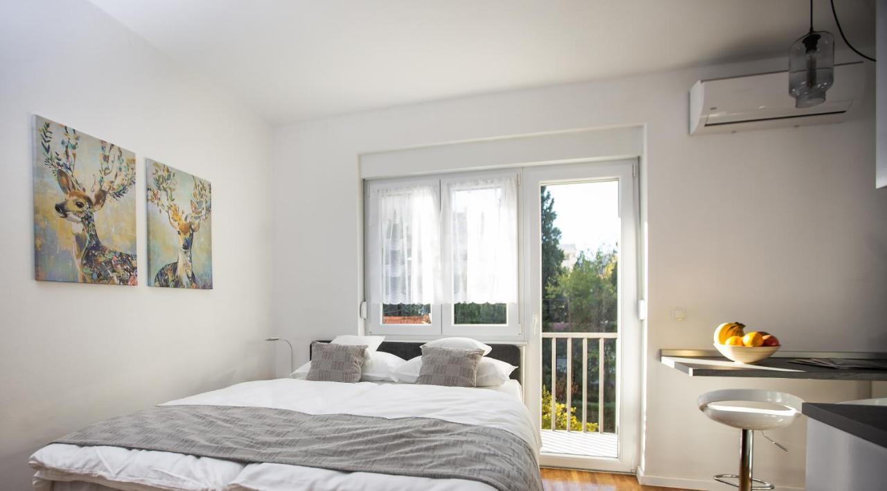 מוסטר Big Tree Apartment & The Nest Apartment - Free Parking מראה חיצוני תמונה
