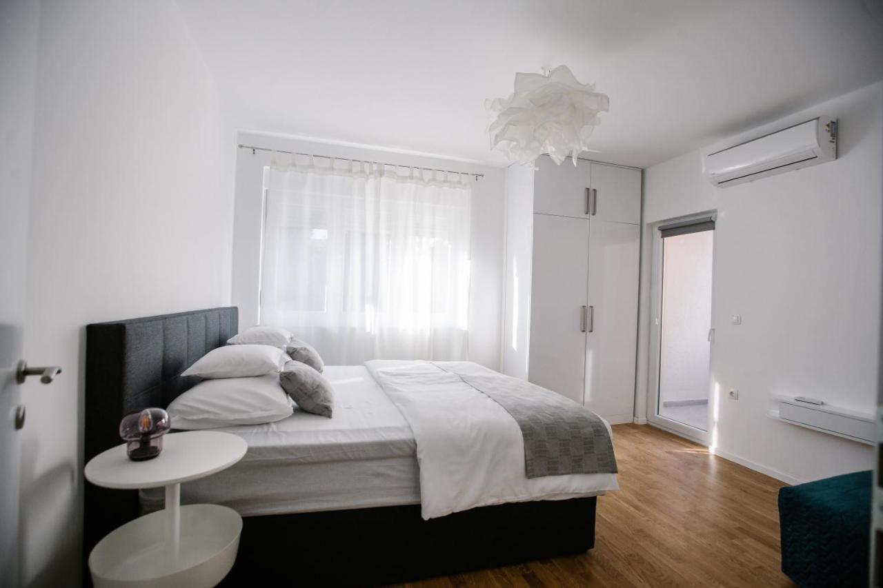 מוסטר Big Tree Apartment & The Nest Apartment - Free Parking מראה חיצוני תמונה